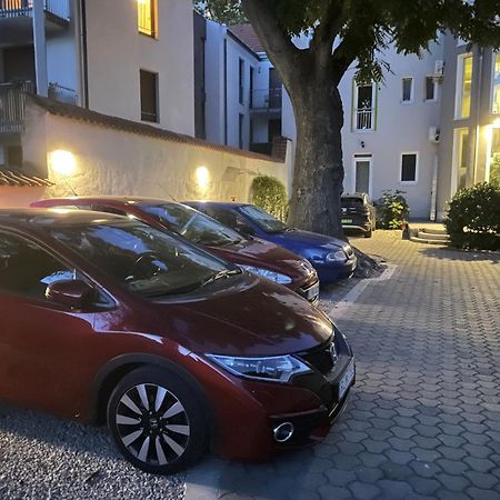 Benevia Apartments Pécs Zewnętrze zdjęcie