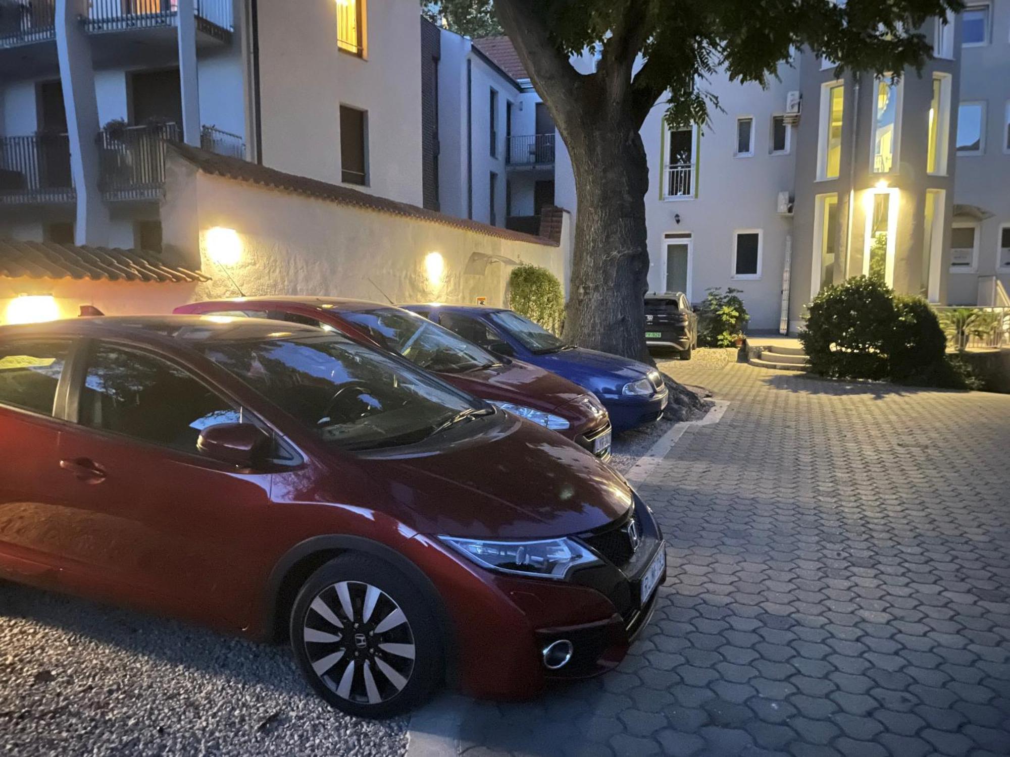 Benevia Apartments Pécs Zewnętrze zdjęcie